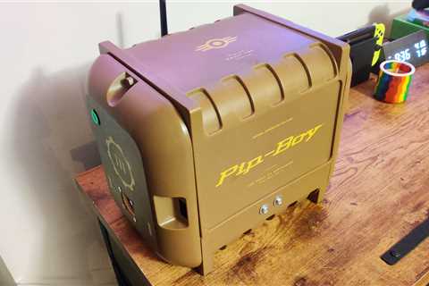 Meet the Fallout 4 Pip-Boy gaming PC mod you can’t fit on your wrist