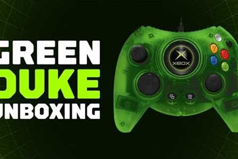 Unboxing the New Green Xbox One Duke Controller