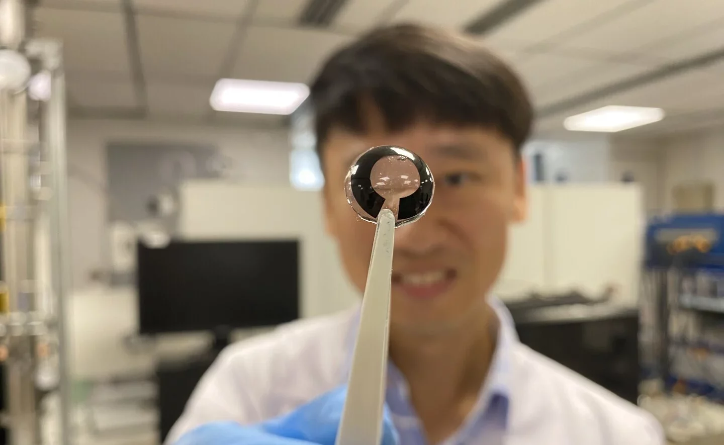 Scientists Working On Smart Contacts Powered By Human Tears