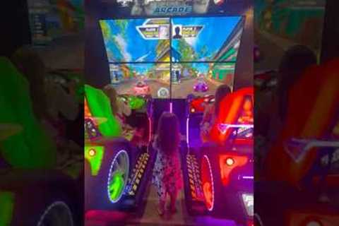 You WON’T Believe This Arcade 😮👾🕹️ #lifeaswegomez #arcade #familyfun