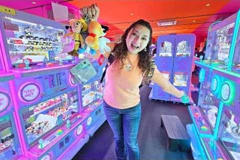 Surrounded by So MINI Claw machines in Japan!